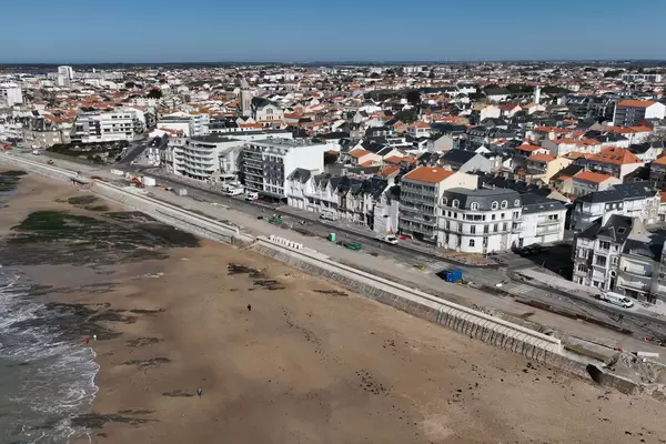 Clemenceau Promenade Parapets Rehabilitation using Aalborg White CEMI52.5R