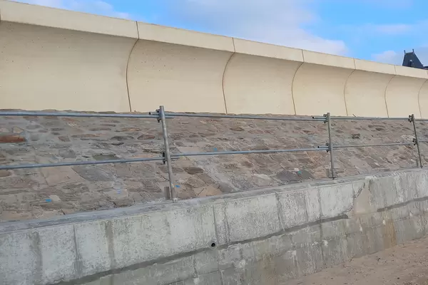 Clemenceau Promenade Parapets Rehabilitation-Aalborg White CEMI52.5R