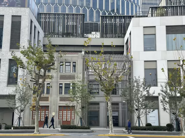 Xintiandi DONGTAILI GRC facade made with Aalborg White Cement