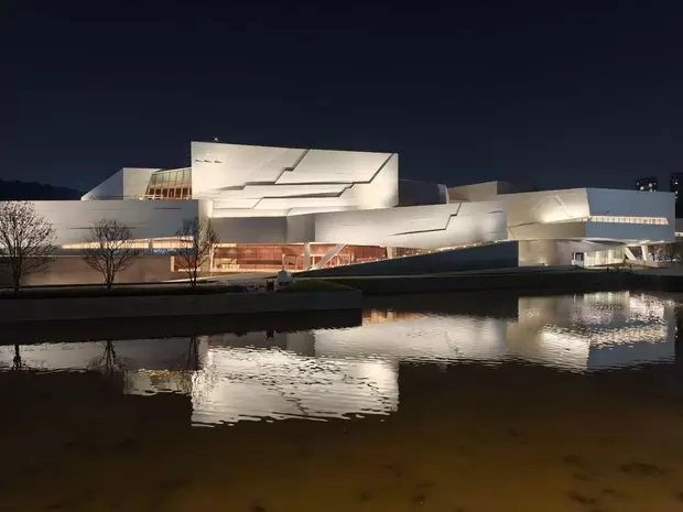 Shenzhen Luhu Culture Center with Aalborg Excel UHPC Cladding