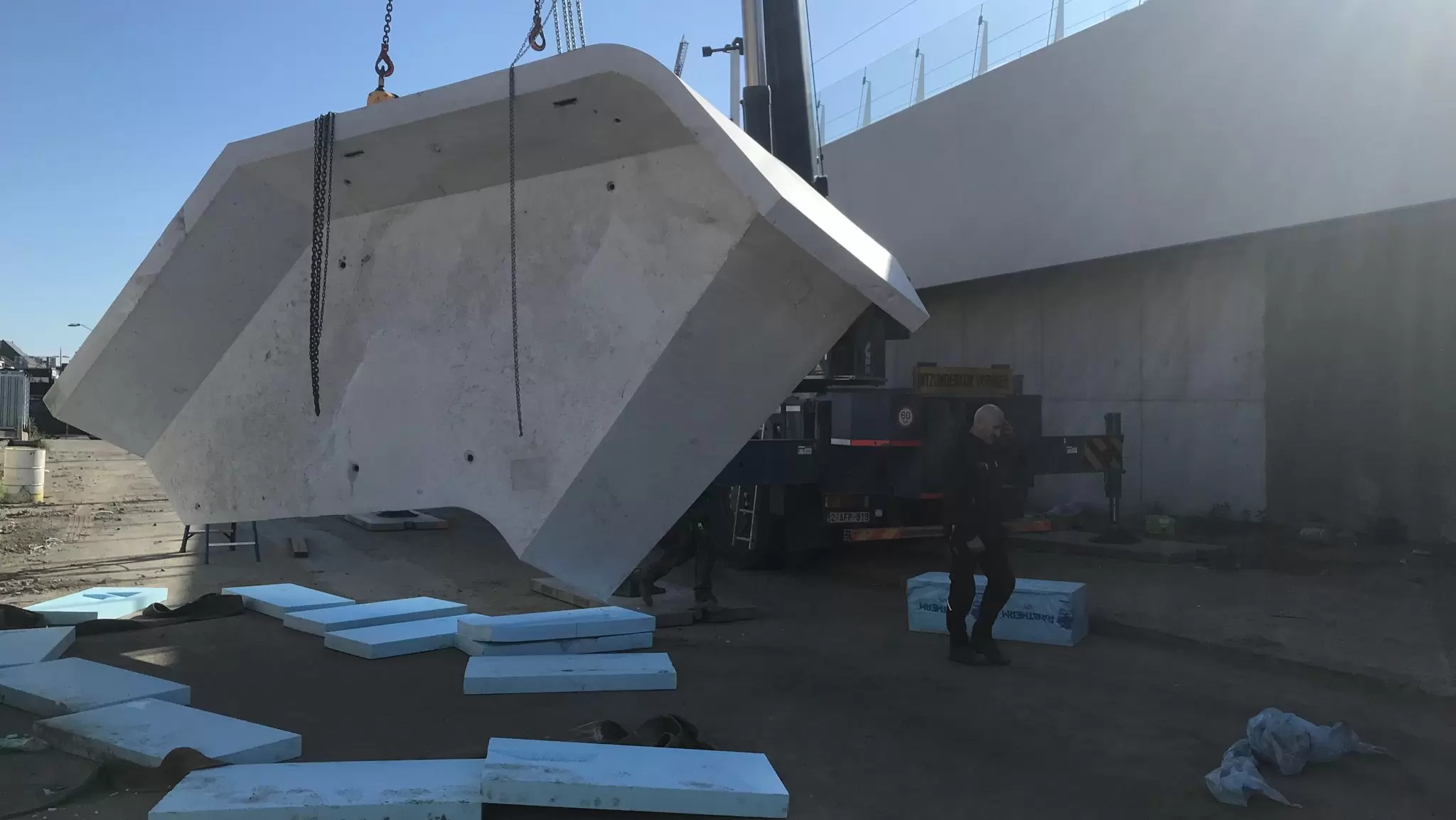 Mechelen Station project using D-Carb lower carbon white cement